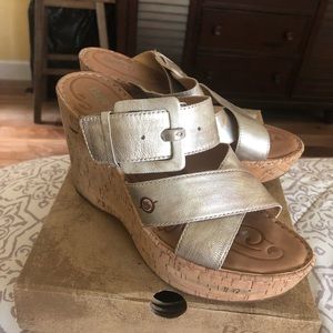 Born silver metallic wedge size 9 sandals
